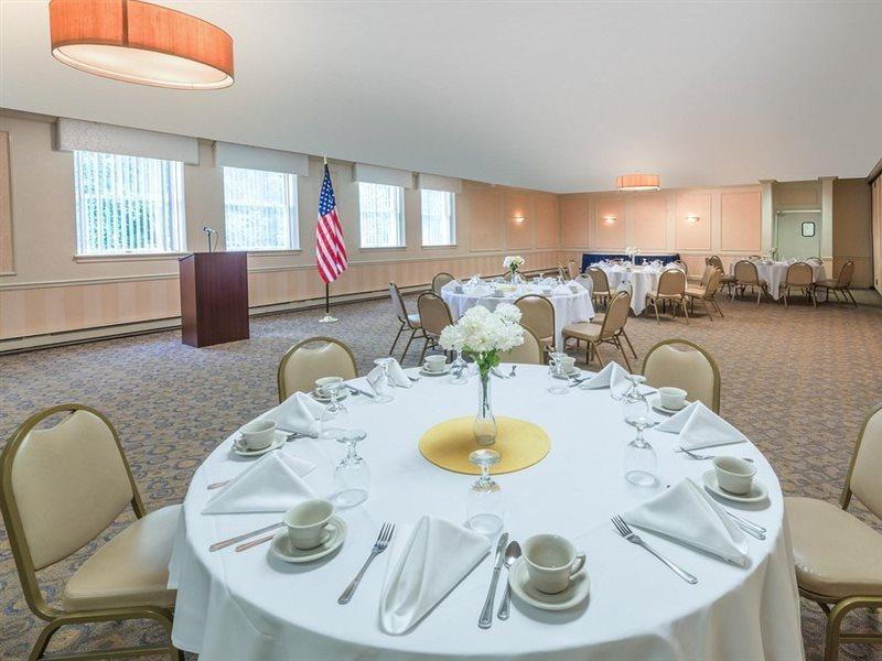Quality & Conference Center 3*