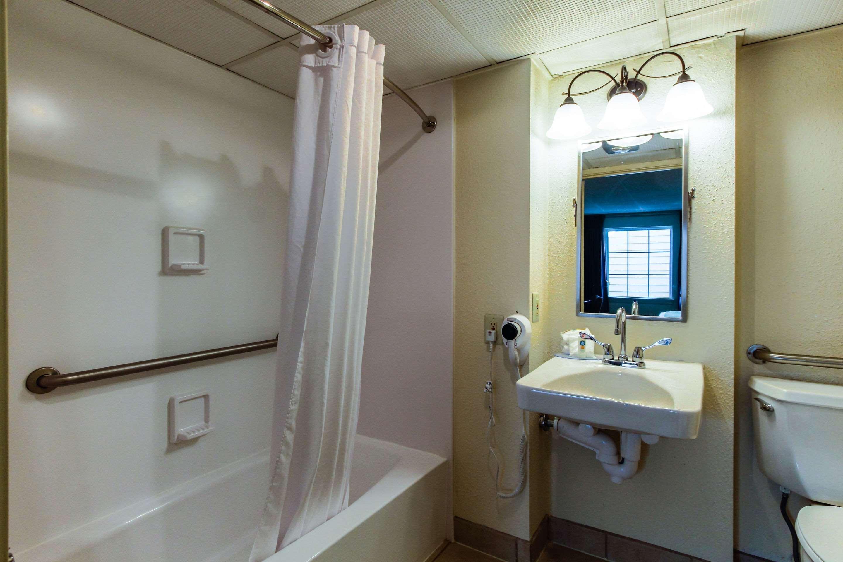 Quality & Conference Center Hotel