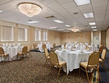 Quality & Conference Center Hotel 3*