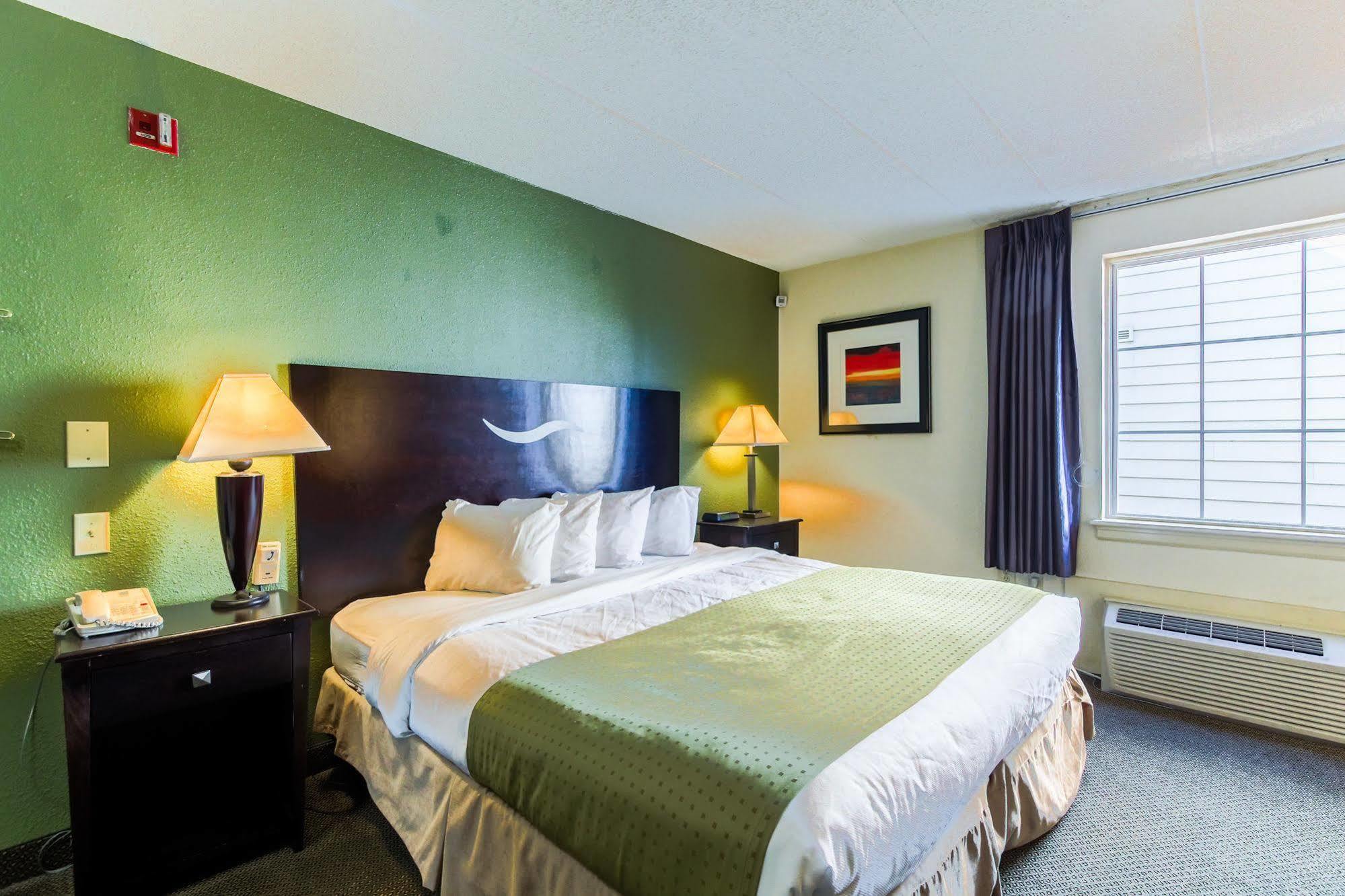 Quality & Conference Center 3*