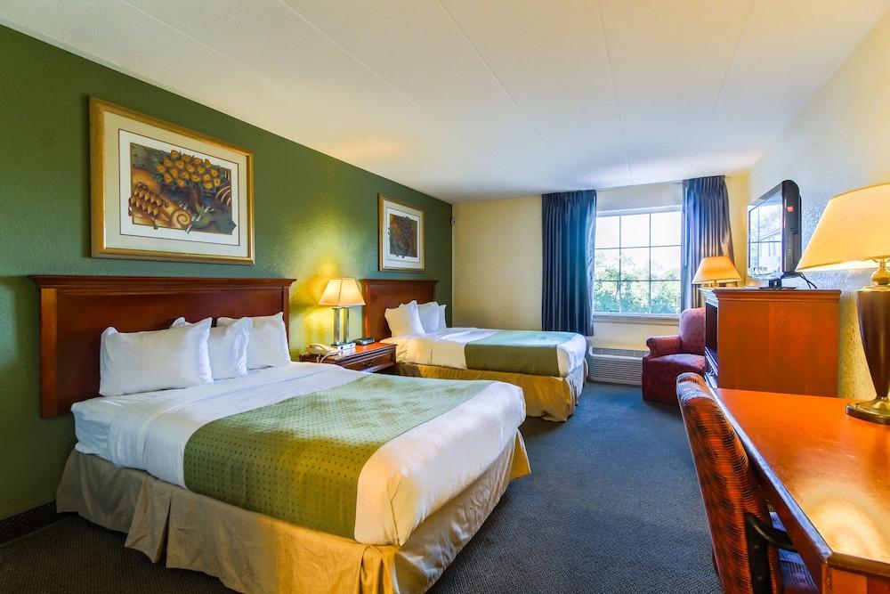 Quality & Conference Center Hotel
