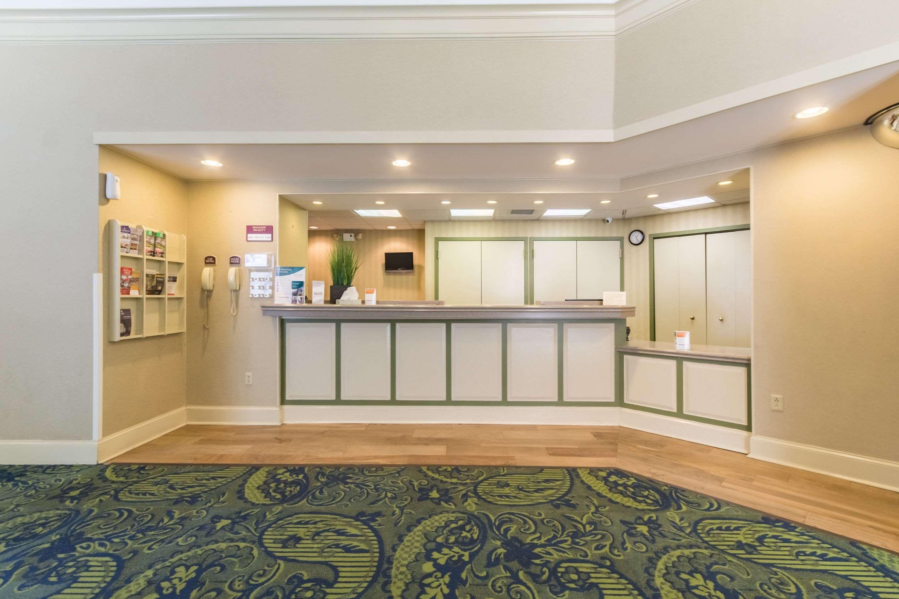 Hotel Quality & Conference Center West Chester