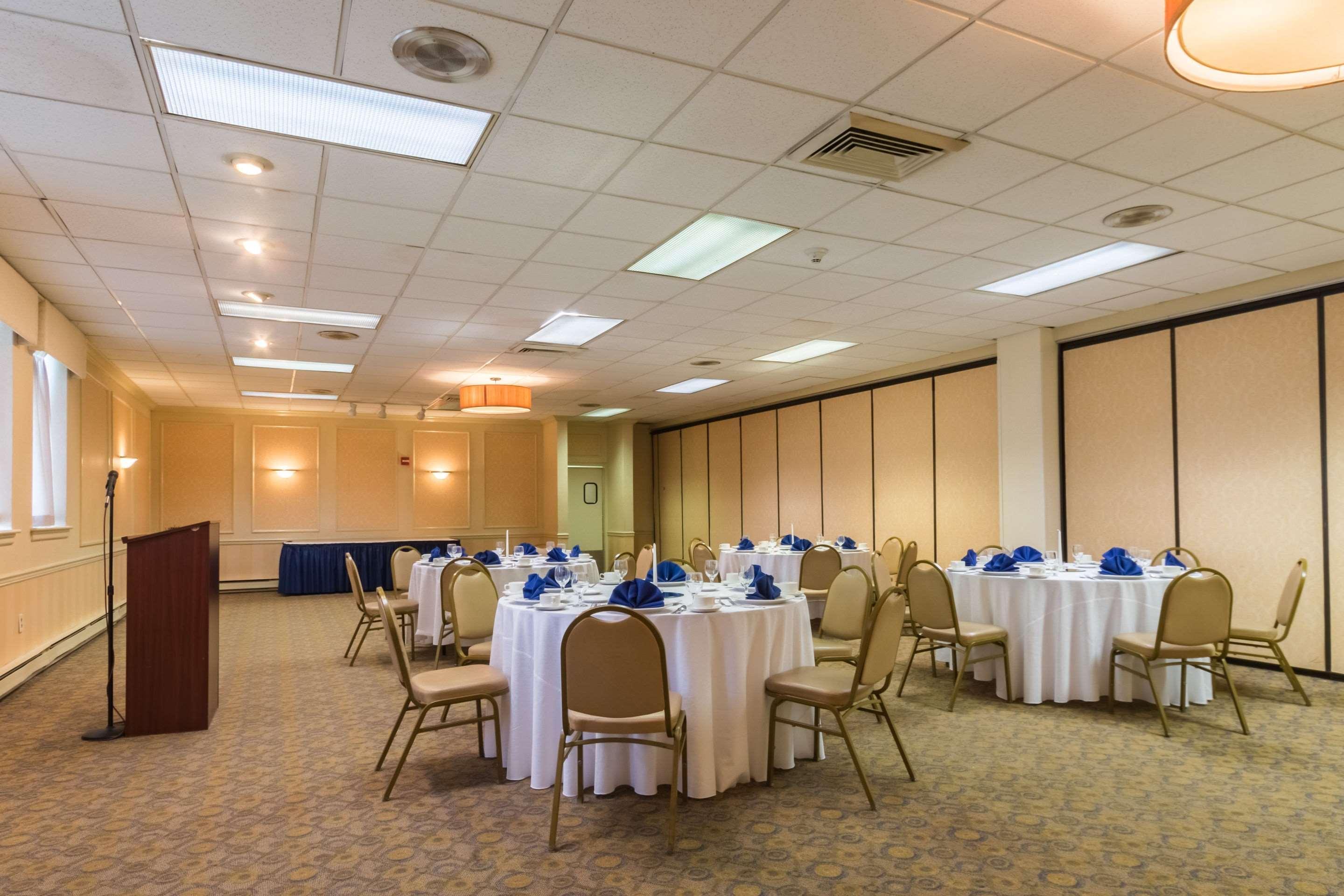 Quality & Conference Center 3*