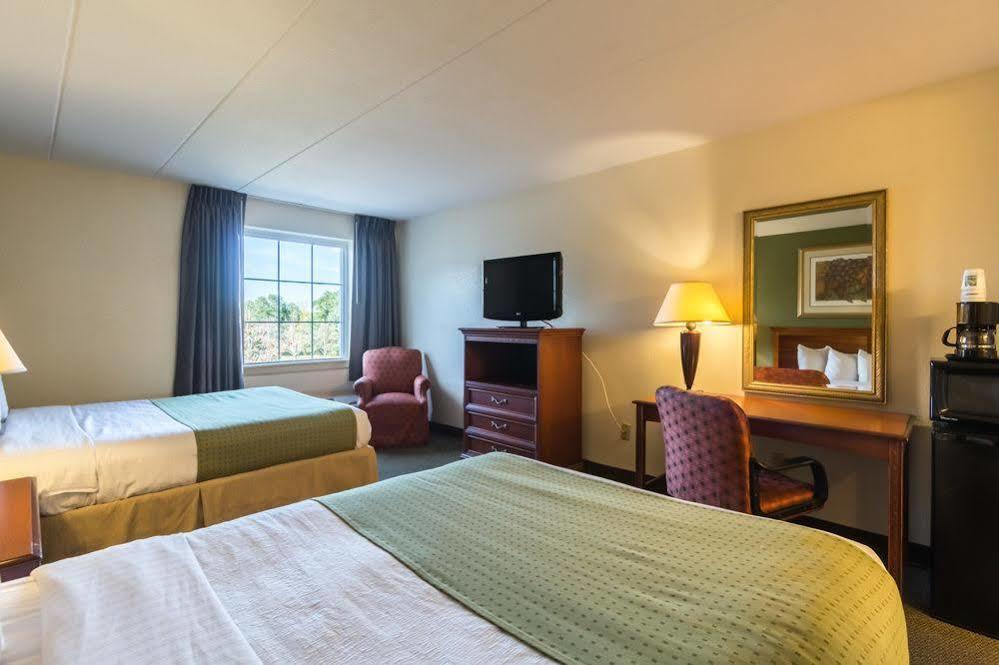 Quality & Conference Center Hotel